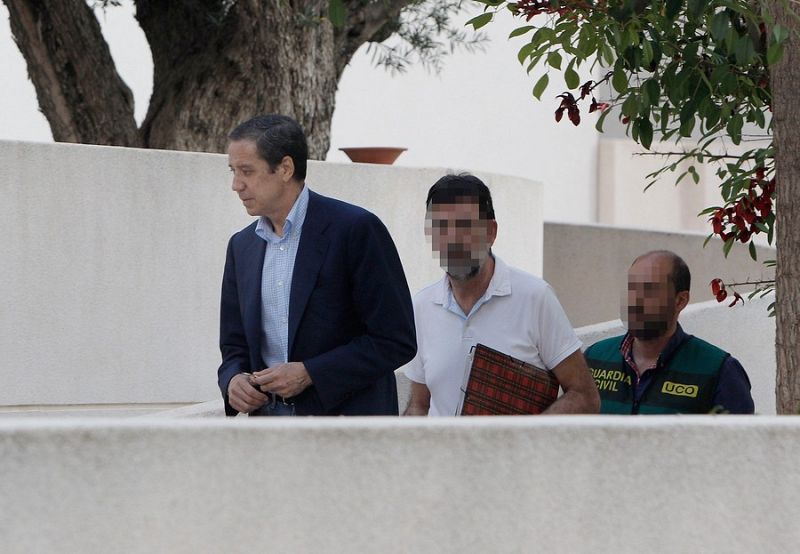 La juez del caso Erial acusa a Zaplana de diez delitos, entre ellos, blanqueo, prevaricación y malversación