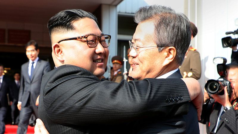Los líderes de las dos Coreas se reúnen por sorpresa para hablar de la cumbre entre Kim Jong-un y Donald Trump