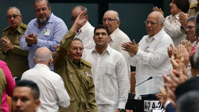 Raúl Castro liderará la reforma de la Constitución cubana