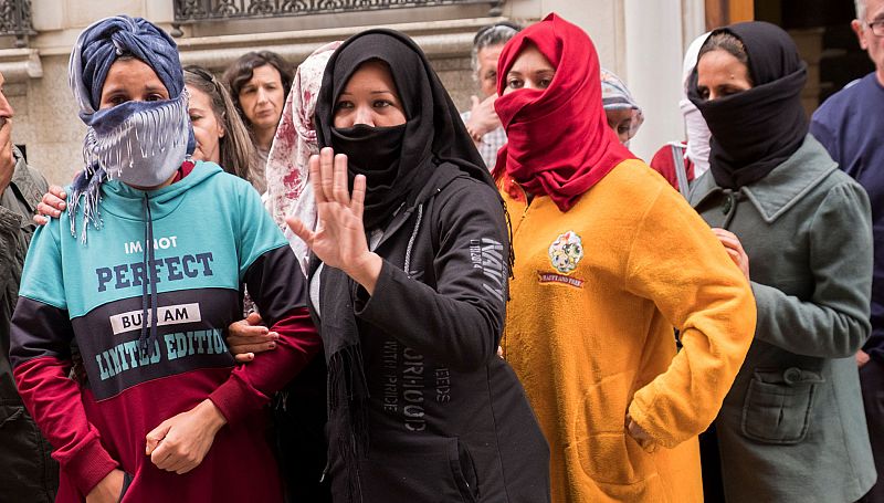 Nueve temporeras más denuncian acoso laboral y sexual en la campaña fresera de Huelva