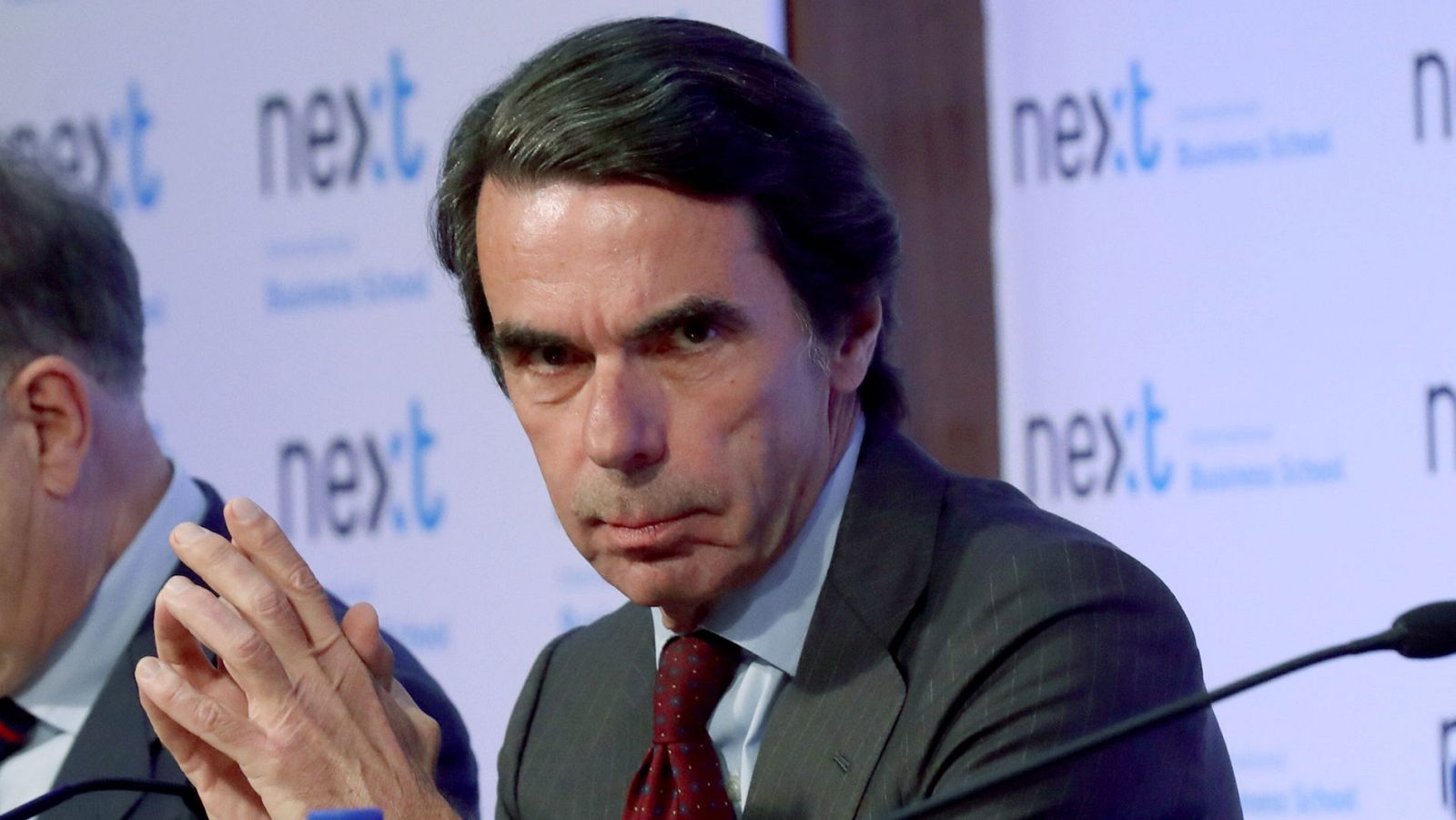 Aznar se ofrece para "reconstruir" el centro-derecha y se defiende de quienes quieren "mancharle" de corrupción