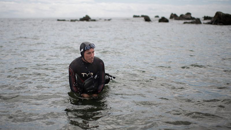 Un francés nadará de Japón a EE.UU. para concienciar sobre la contaminación del plástico