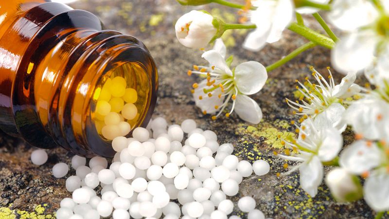 Sociedades científicas denuncian la venta de homeopatía en farmacias