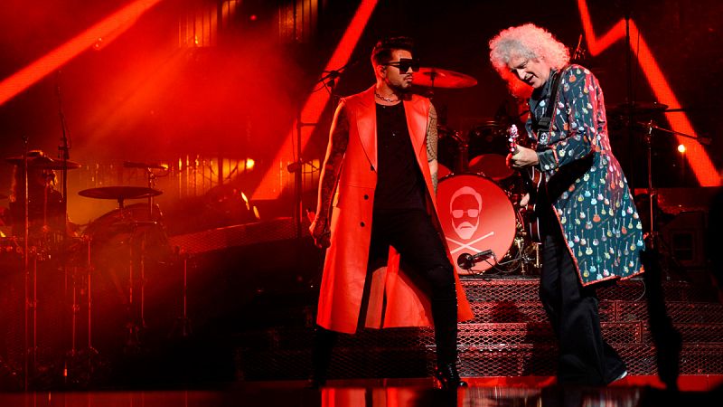 Queen brilla en Madrid sin su estrella, pero con un carismático Adam Lambert