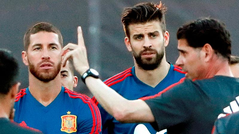 Ramos y Piqué ejercen de capitanes y llaman a la unidad