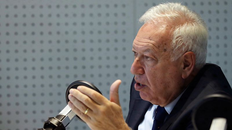 Margallo prepara su candidatura para presidir el PP pero está dispuesto a retirarla si se presenta Feijóo