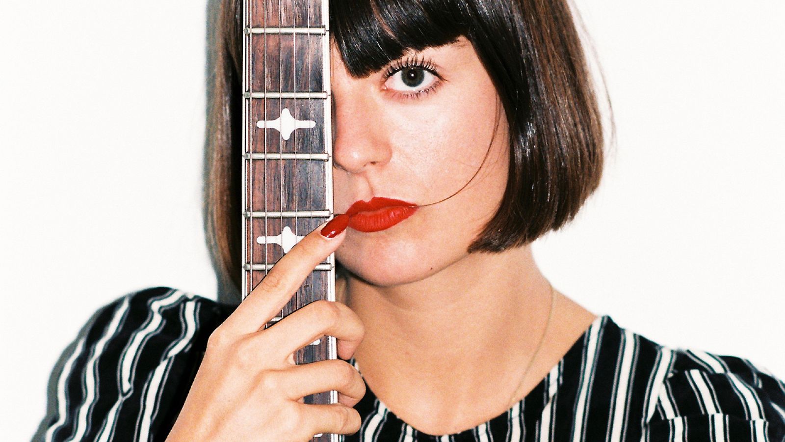 Café-Bar 2000 -  Chlöe¿s Clue