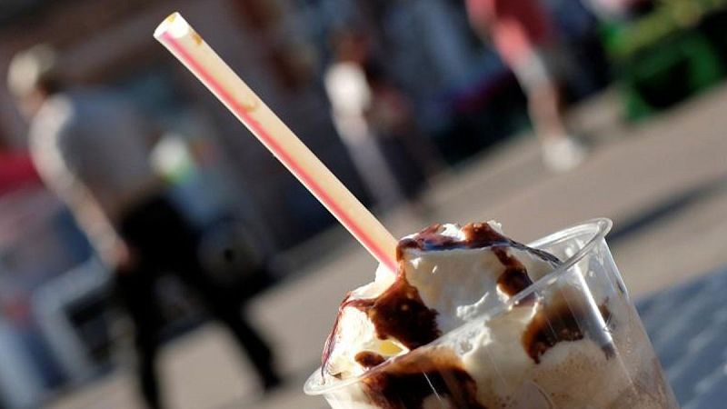 McDonald's sustituirá las pajitas de plástico por otras de papel en sus restaurantes de Reino Unido e Irlanda