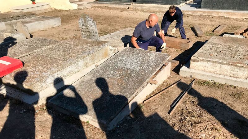 Exhumados en Alcalá los restos del dirigente comunista vasco Jesús Carrera Olascoaga