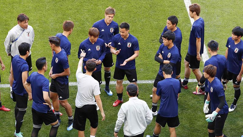 La selección de Japón no encuentra la calma antes del debut