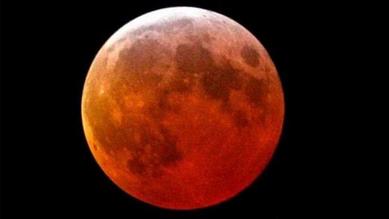 El verano, que comienza el próximo jueves, brindará un eclipse total de Luna visible desde España