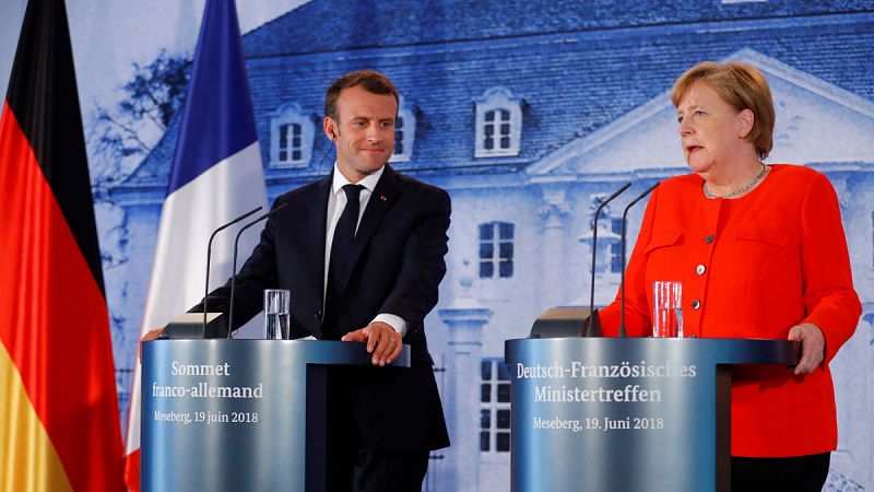 Merkel y Macron pactan una reforma de la eurozona con un presupuesto común