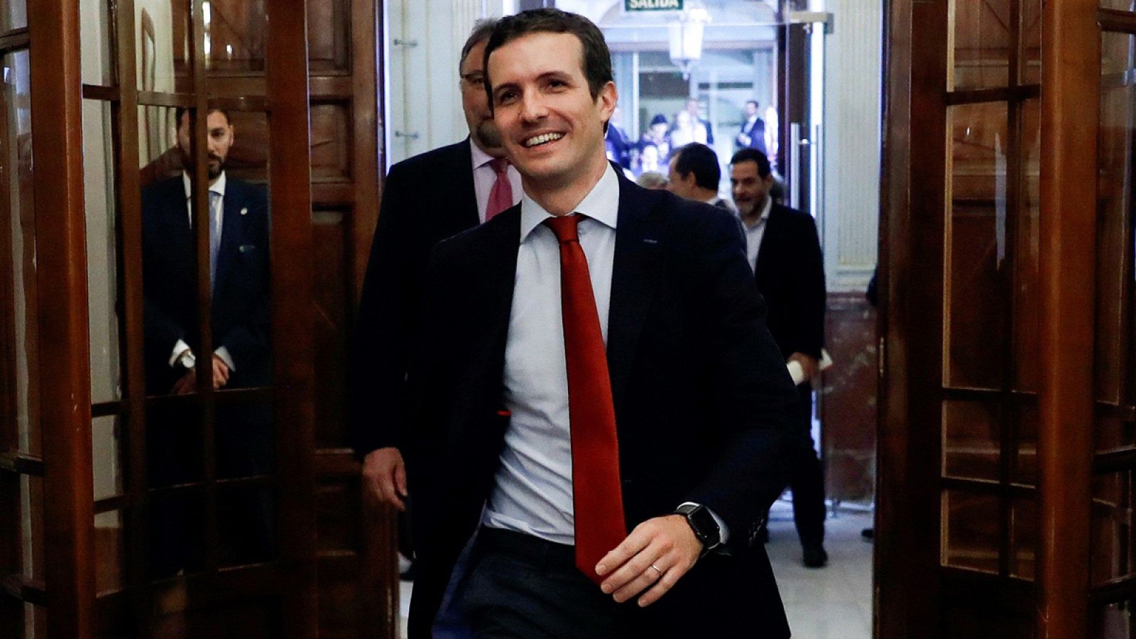 Casado denuncia el ataque contra él por su máster cuando aspira a presidir el PP