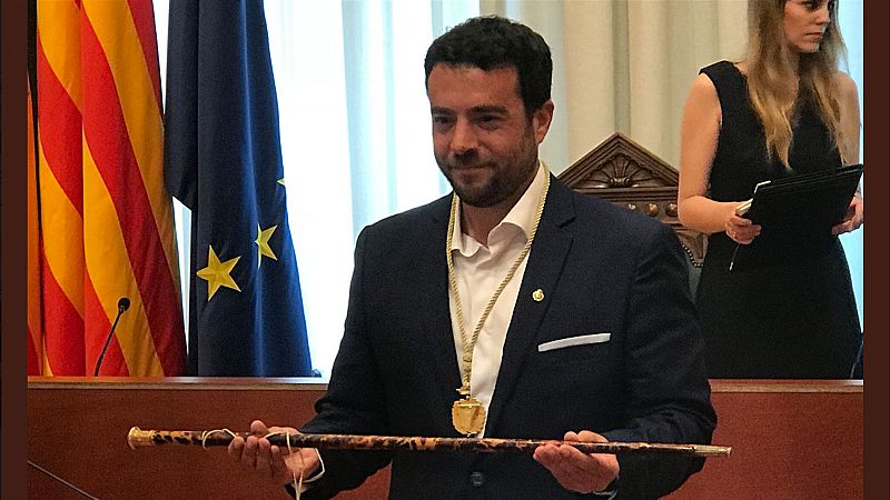 El PSC llega a la Alcaldía de Badalona con una moción de censura respaldada por PP y Cs