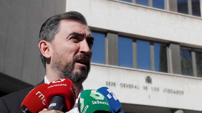 Imputados Ignacio Escolar y la periodista que destapó el caso Cifuentes por descubrimiento de secretos