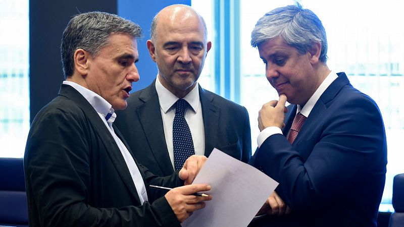 El Eurogrupo alcanza un acuerdo histórico que pone fin a ocho años de rescates de Grecia