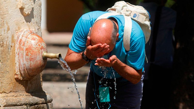 Doce provincias en alerta por calor en el primer sábado del verano