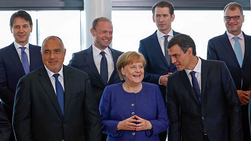 Merkel afirma que no se "dejará solos" a los socios más afectados por la llegada de la inmigración irregular