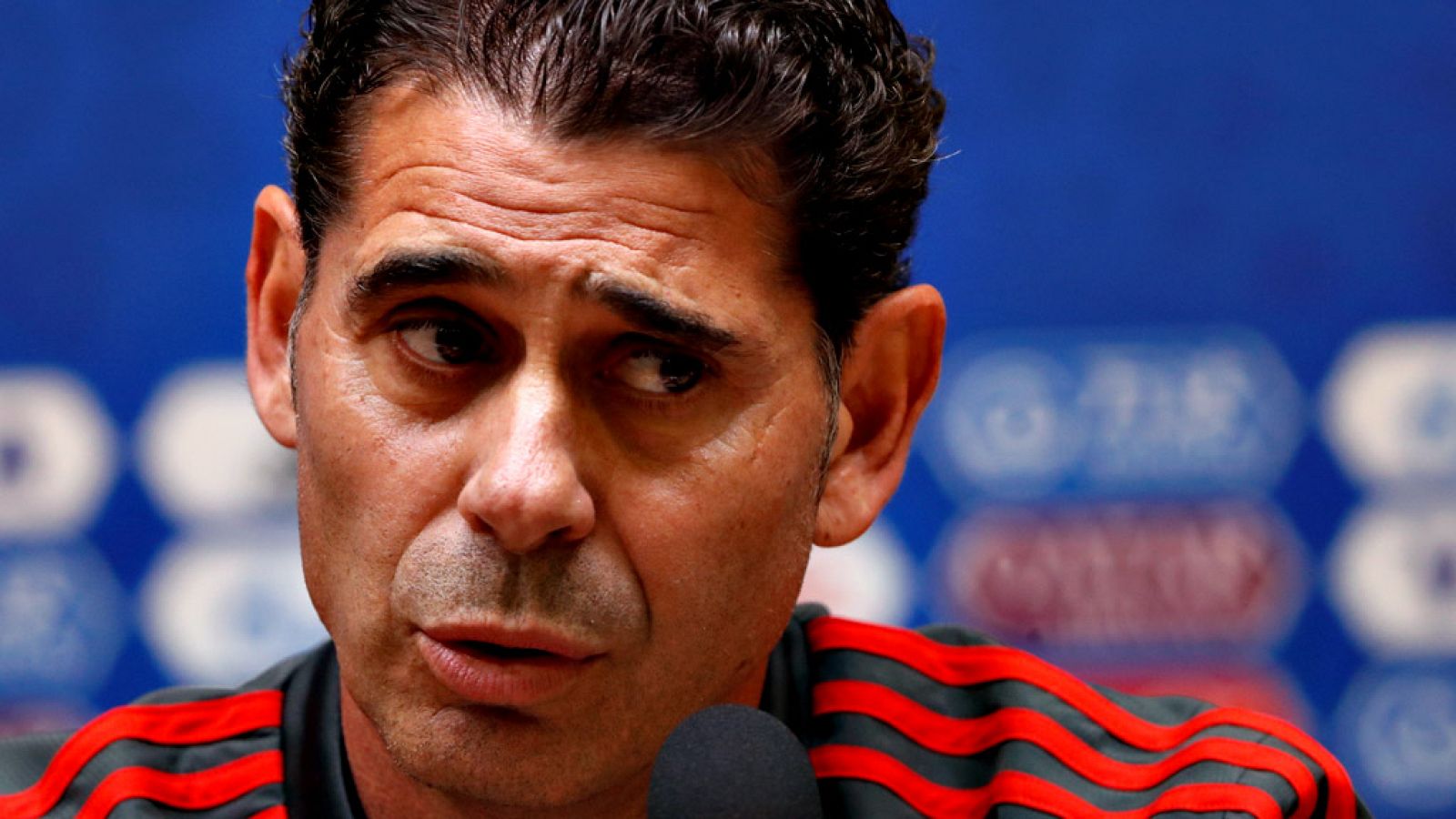El seleccionador nacional de fútbol, Fernando Hierro, ha asegurado en la rueda de prensa previa al tercer y último partido de la fase de grupos del Mundial de Rusia 2018 ante Marruecos, que "ahora es el momento" y que hay que "dejar atrás" lo que pas