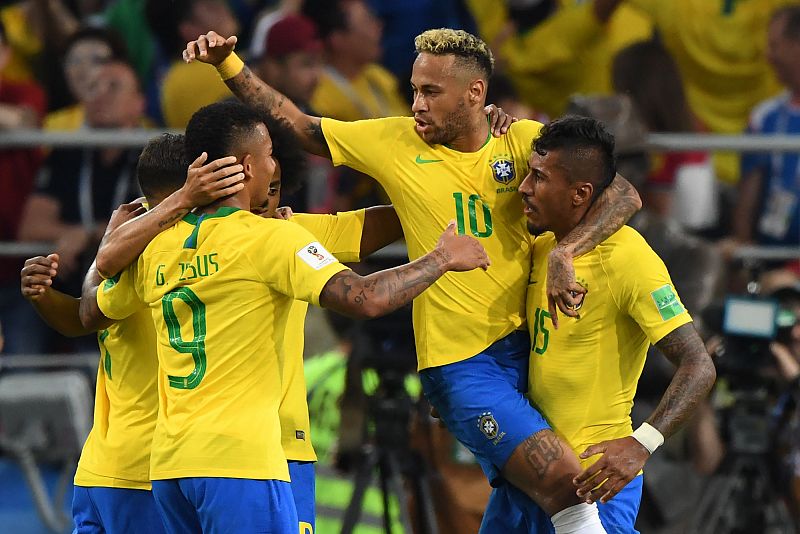 Brasil confirma su papel de favorito y pasa a octavos junto con Suiza