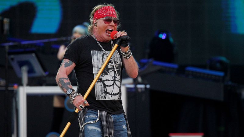 Guns N'Roses intenta sobreponerse en Madrid al espejismo y la leyenda