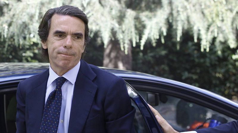 Aznar recuerda que Casado no trabajó con él y sí lo hicieron Cospedal y Santamaría