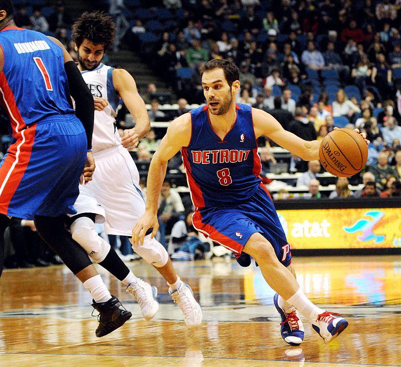 Calderón vuelve a los Pistons para competir por 14ª temporada en la NBA