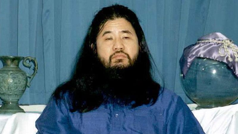 Japón ejecuta al fundador de la secta Aum y cerebro del ataque con gas sarín de 1995