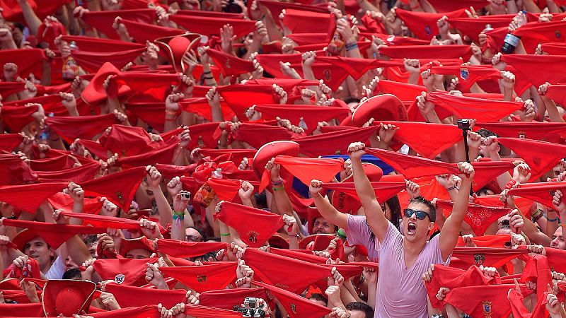 Un chupinazo inclusivo abre en un ambiente festivo los Sanfermines 2018
