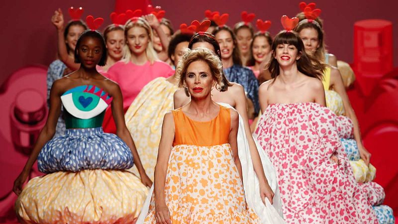 Ágatha Ruiz de la Prada se tapiza con alegría