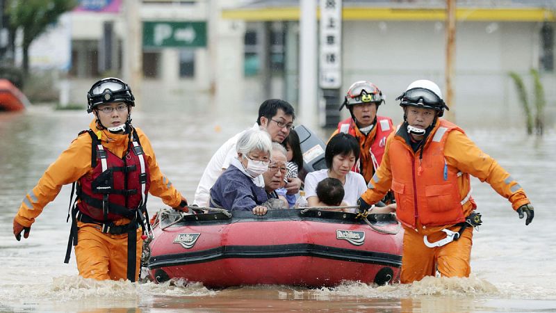 Siguen las labores de rescate en Japón por las lluvias, que dejan decenas de muertos