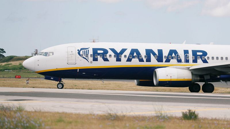 Ryanair y los sindicatos se verán el martes en el SIMA ante la huelga convocada el 25 y 26 de julio