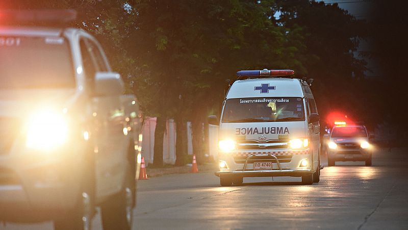 Rescatados los doce niños y el entrenador atrapados en una cueva de Tailandia