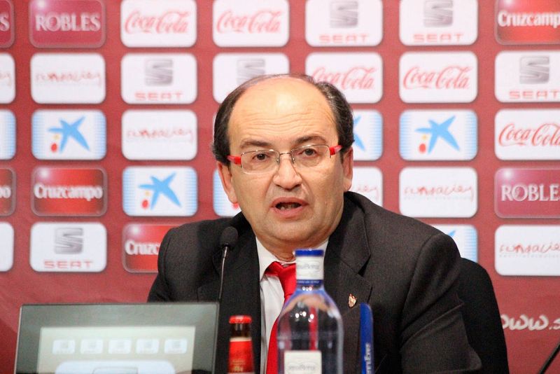 El Sevilla cree que la RFEF le "falta el respeto" con la Supercopa a un partido y en Tánger