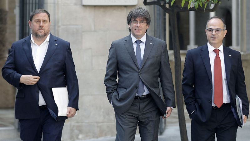 Llarena suspende de cargo público a los diputados independentistas presos y a Puigdemont
