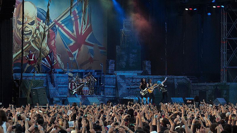 Iron Maiden reúne en Madrid a la mayor marea de camisetas negras y melenas "heavys" que ha visto España hasta la fecha