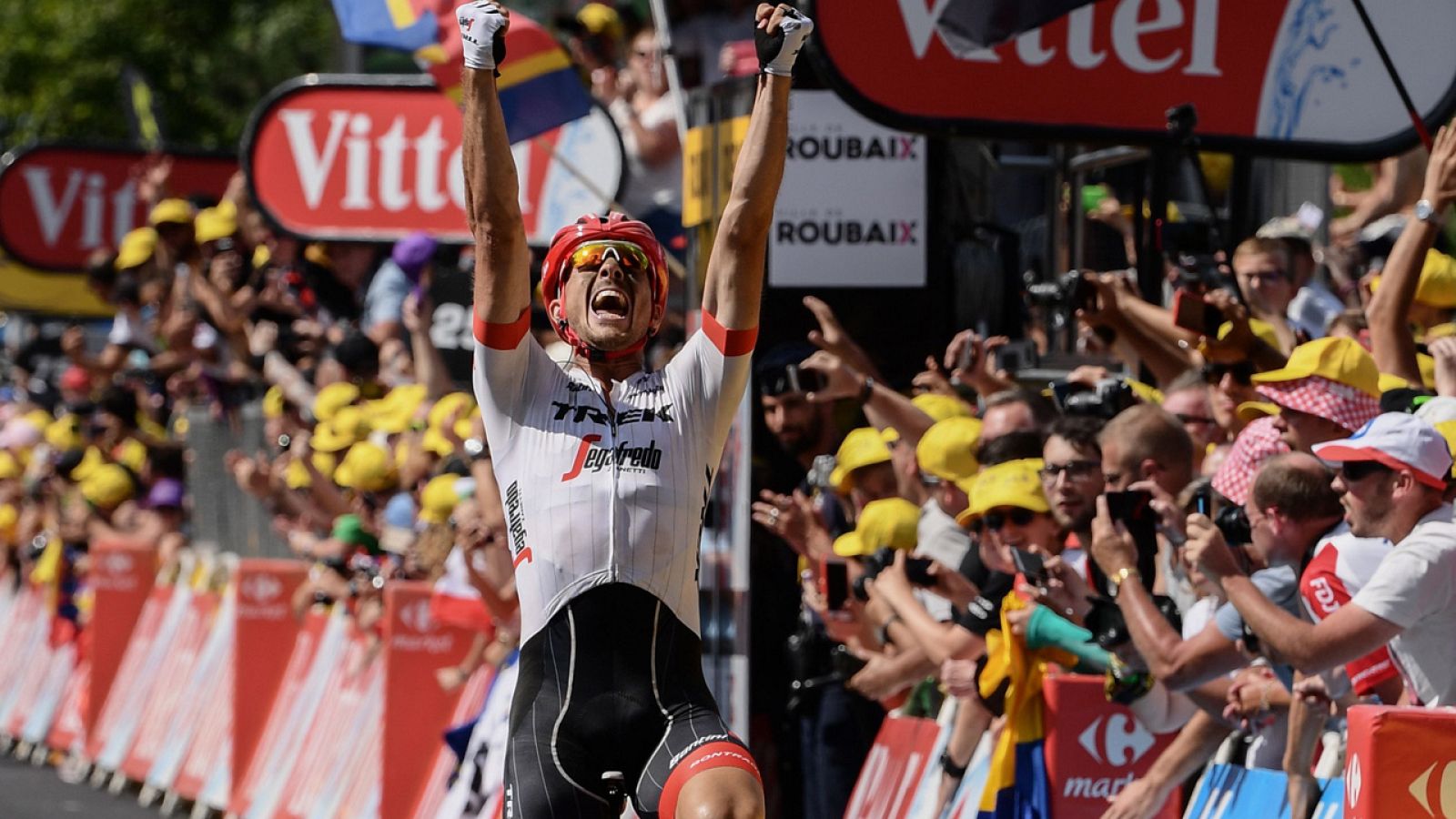 Tour 2018 | Degenkolb gana en Roubaix y Van Avermaet fortalece el amarillo | Ver