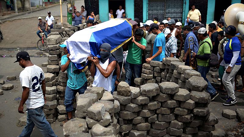 Crece la presión internacional contra Daniel Ortega, a quien piden cesar la violencia