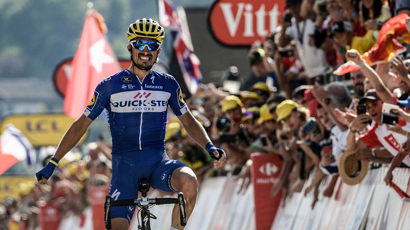 Alaphilippe hace triunfar la primera escapada mientras los favoritos guardan fuerzas