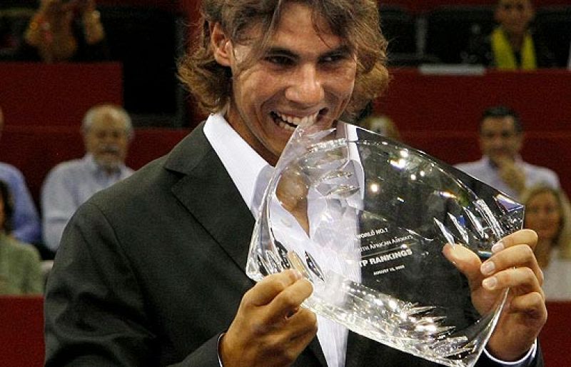 Nadal hinca el diente al número uno