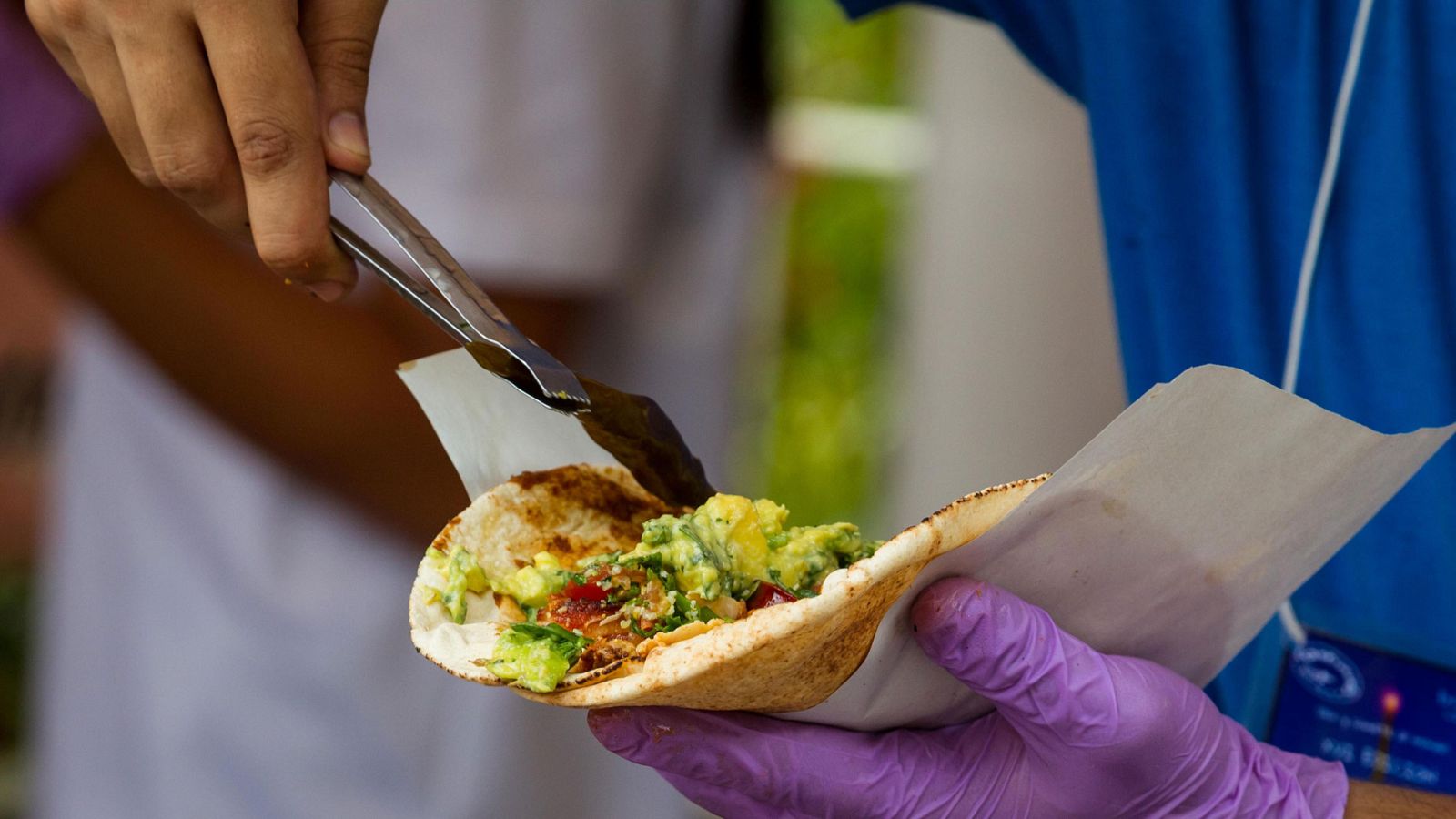 Cenar temprano reduce el riesgo de desarrollar cáncer de mama y próstata