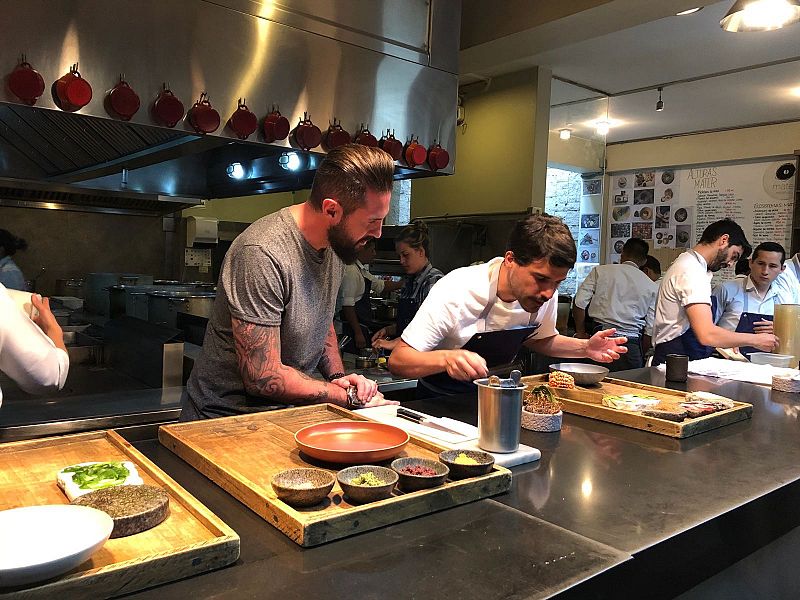 La 1 estrena el espacio de gastronomía 'Comerse el mundo'