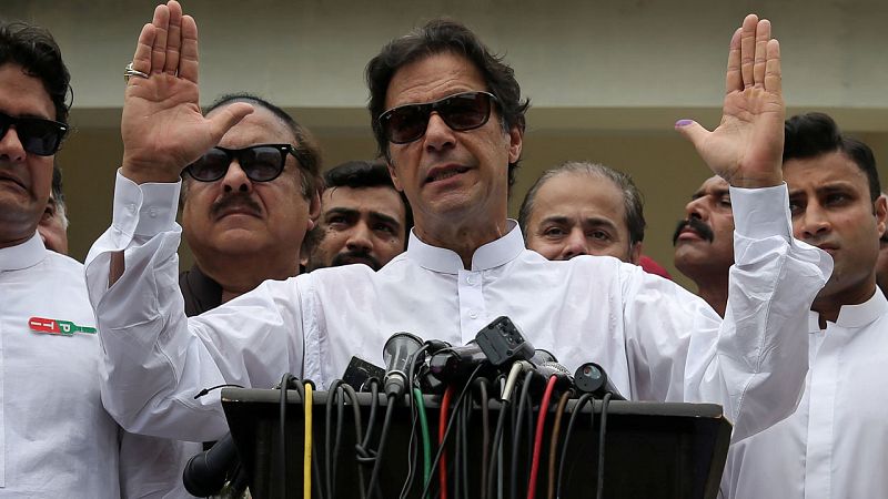 Varios partidos rechazan el recuento de votos que lidera Imran Khan en Pakistán