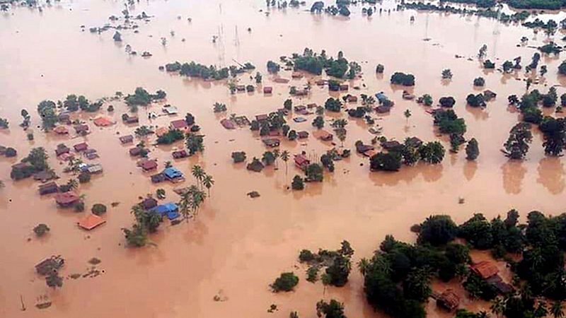 Al menos 131 desaparecidos tras la rotura de una presa en el sur de Laos