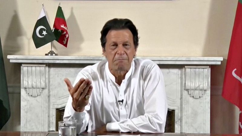 Imran Khan se proclama vencedor en las elecciones de Pakistán sin esperar a los resultados oficiales