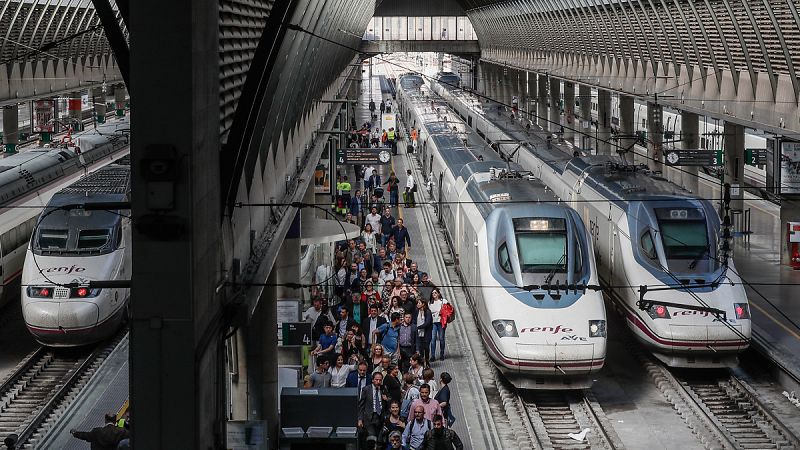 Renfe cancela 161 trenes en una jornada tranquila con paros parciales