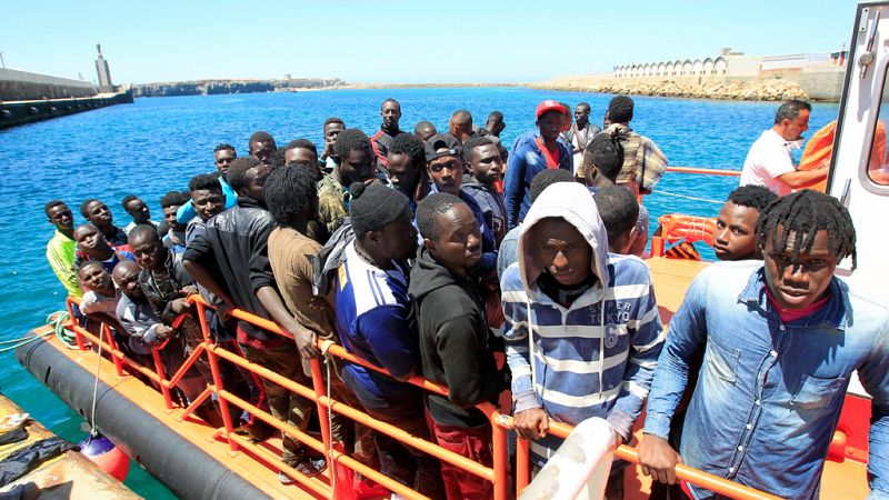 Oleada de pateras en las costas españolas: ¿Hay colapso migratorio?