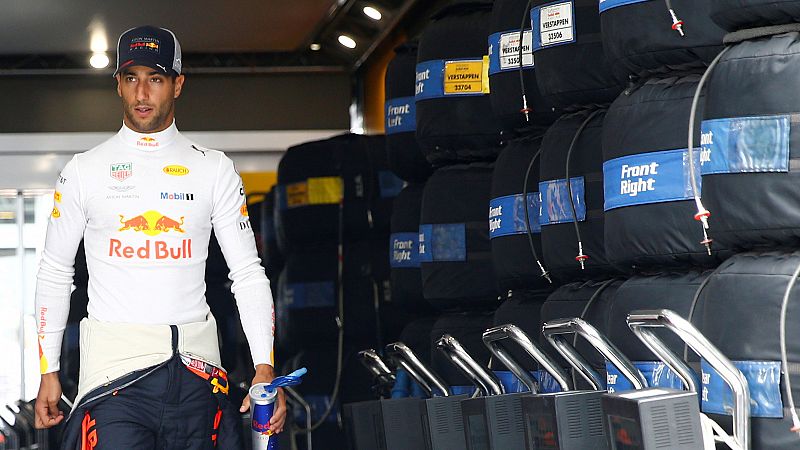 Daniel Ricciardo correrá con Renault la próxima temporada y abre la puerta a Carlos Sainz