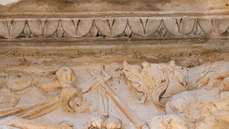 Localizan una firma del poeta Bécquer en la portada de la iglesia del Convento de San Clemente, en Toledo