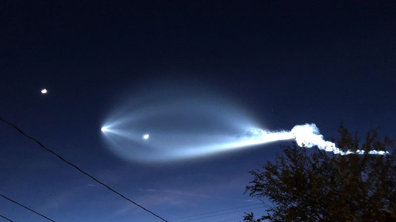 SpaceX reutiliza con éxito dos veces un cohete Falcon 9